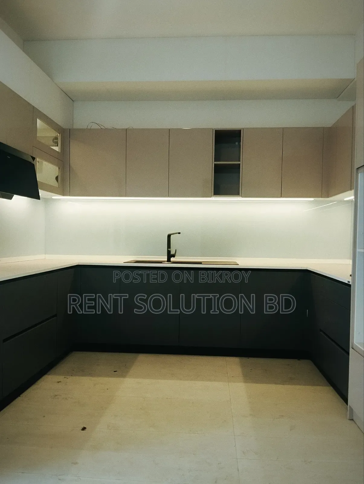 4bdrm Apartment in Gulshan for Sale