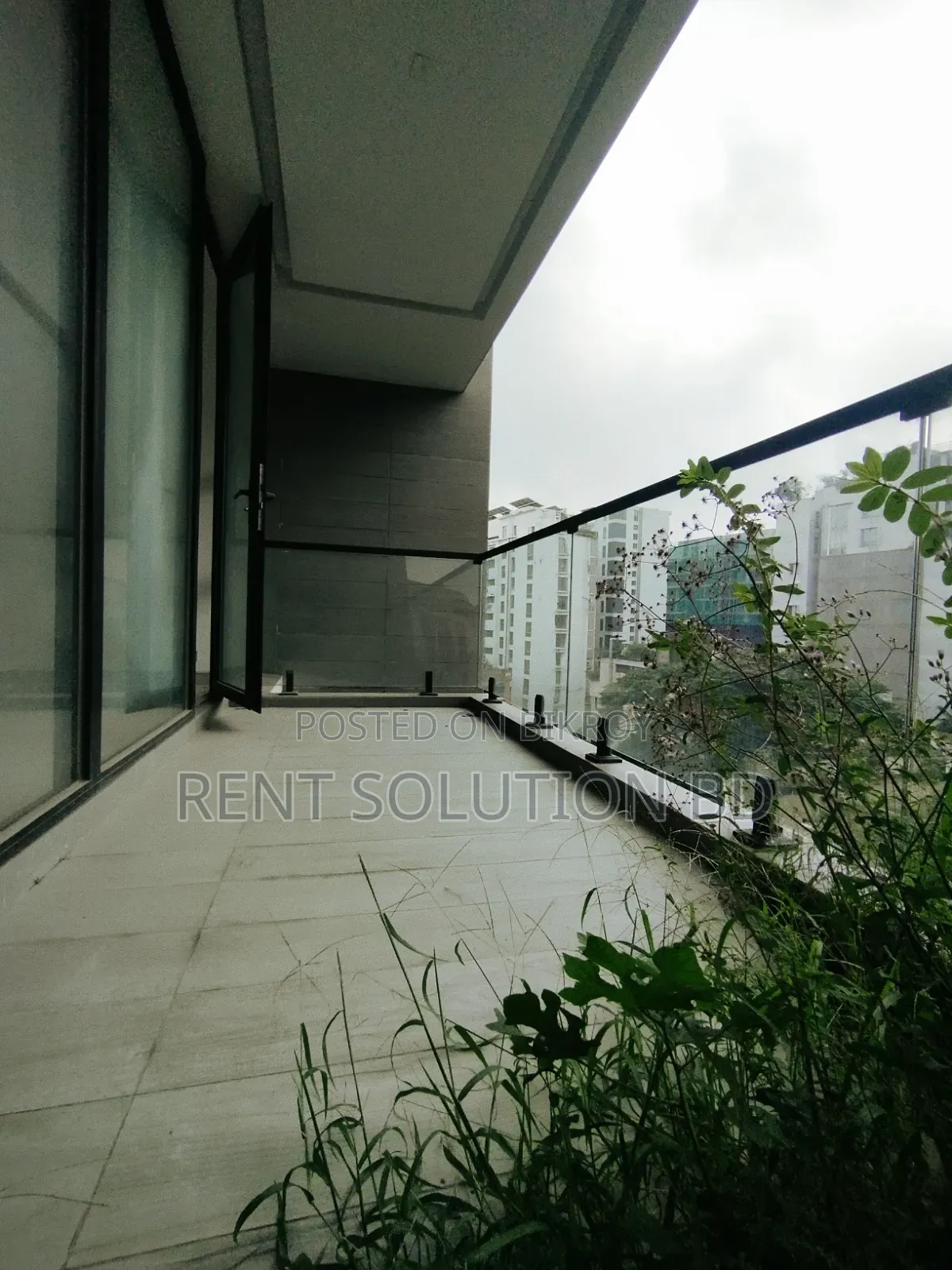 4bdrm Apartment in Gulshan for Sale