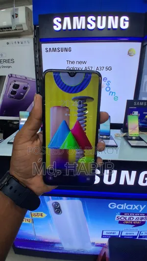 স্যামসাং গ্যালাক্সি এম৩১ ৬৪ জিবি ব্ল্যাক