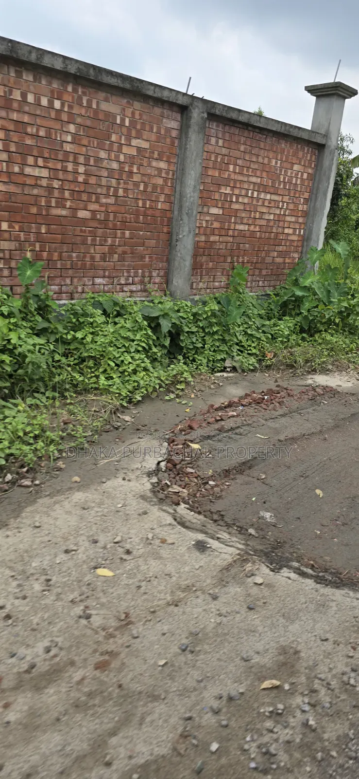 Lakeview South-East Corner 7.5 Katha Plot for Sale
