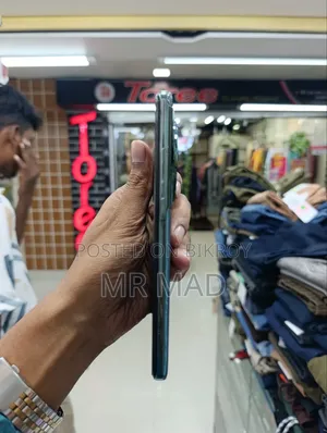ওয়ানপ্লাস ১২ ২৫৬ জিবি গ্রে
