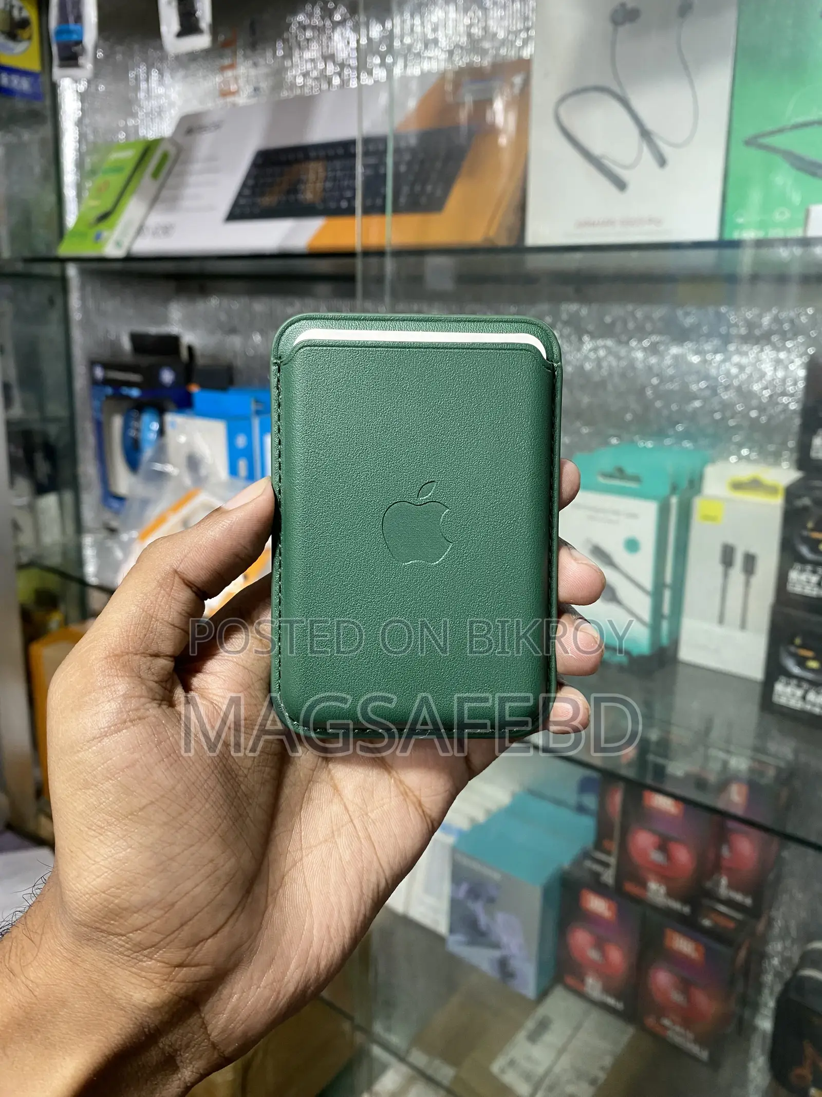 MagSafe Leather Wallet With Official Pop-Up Animation