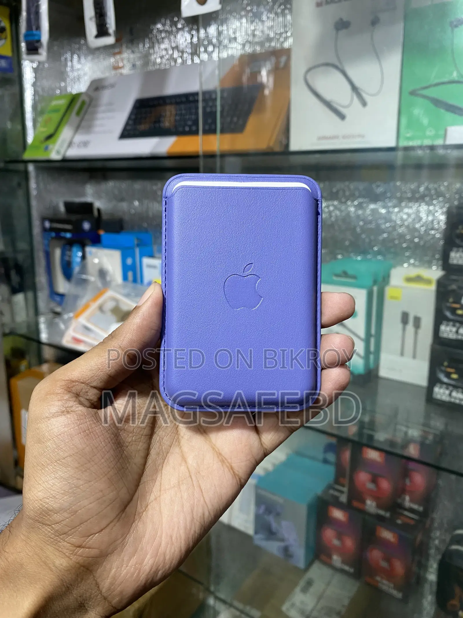 MagSafe Leather Wallet With Official Pop-Up Animation