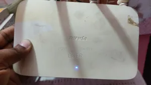 Tenda F6 Router