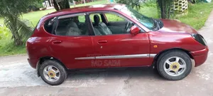 টয়োটা ডুয়েট ২০০৩ লাল