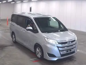 Toyota Noah 2021 Silver