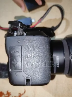 Canon 250d camera will be sold.