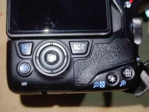Canon 250d camera will be sold.