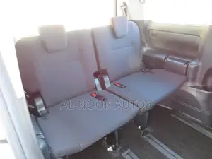 Toyota Noah 2021 Pearl