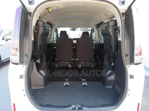 Toyota Noah 2021 Pearl