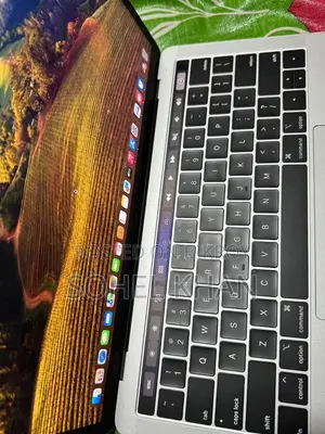 Laptop Apple MacBook Pro 2018 16GB Intel Core i5 SSD 256GB