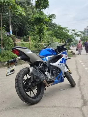 Suzuki GSX-R150 2021