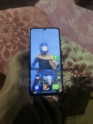 স্যামসাং গ্যালাক্সি এস২১ ৫জি ১২৮ জিবি নীল
