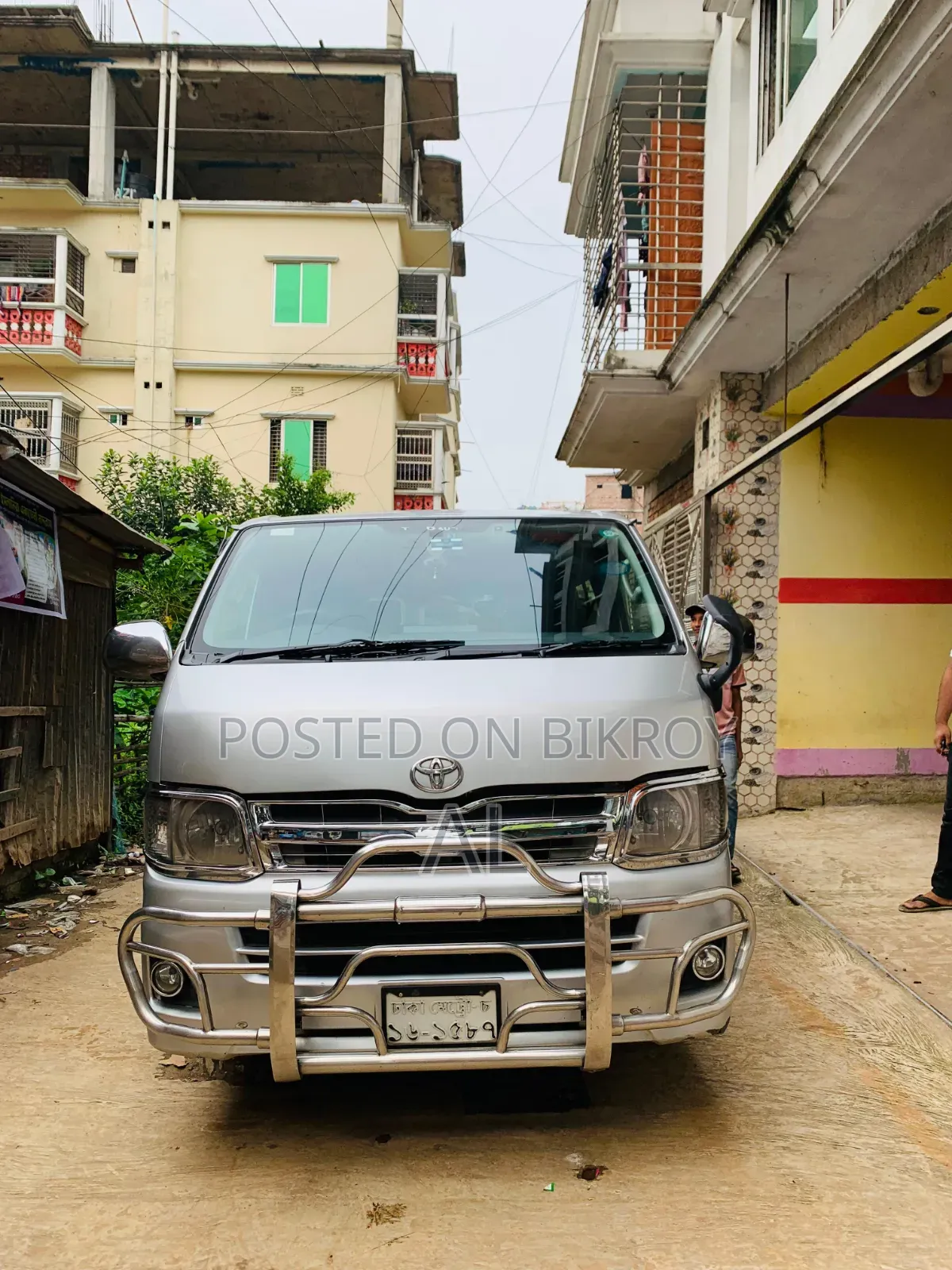 Toyota HiAce 2017 Silver