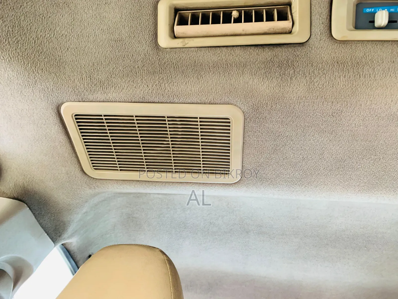 Toyota HiAce 2017 Silver