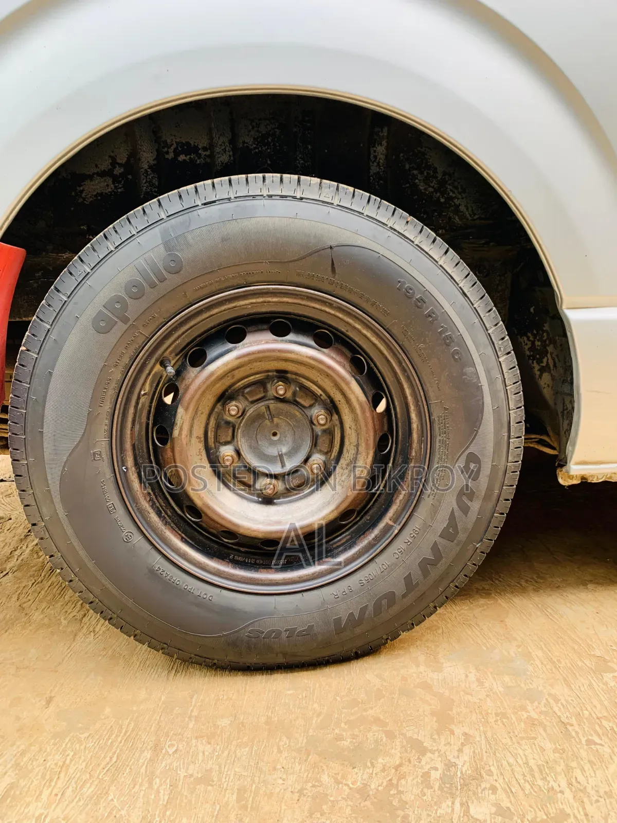 Toyota HiAce 2017 Silver