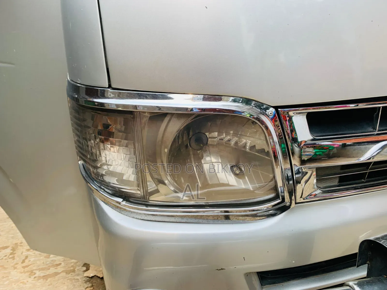 Toyota HiAce 2017 Silver