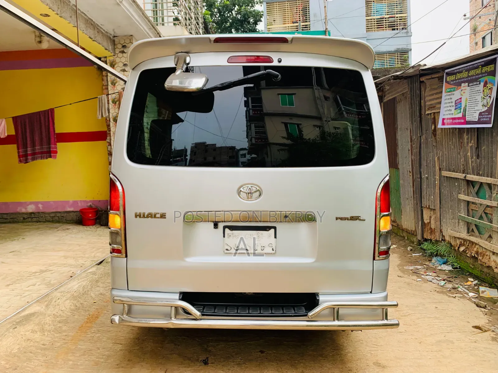 Toyota HiAce 2017 Silver