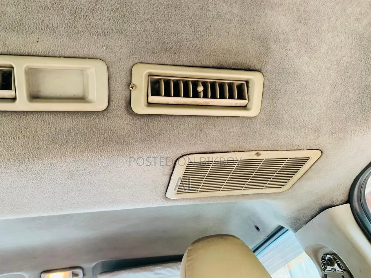Toyota HiAce 2017 Silver