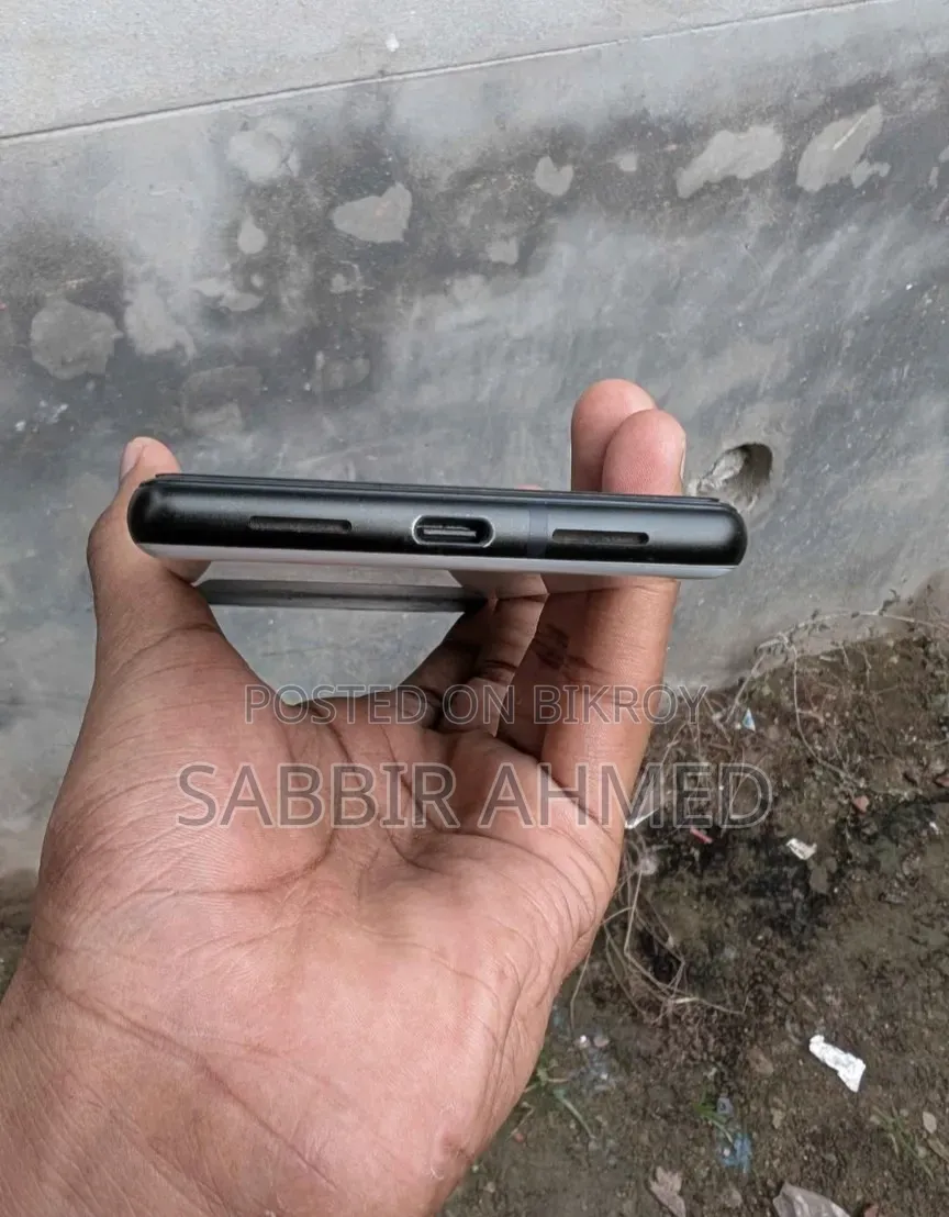 গুগল পিক্সেল ৬ ১২৮ জিবি হোয়াইট