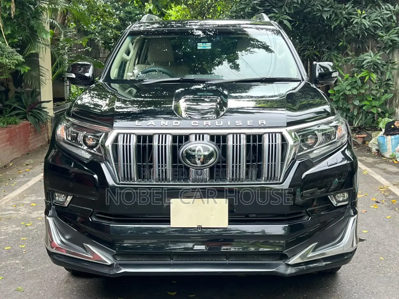 টয়োটা ল্যান্ড ক্রুজার প্রাডো ২০২২ কালো