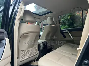 টয়োটা ল্যান্ড ক্রুজার প্রাডো ২০২২ কালো