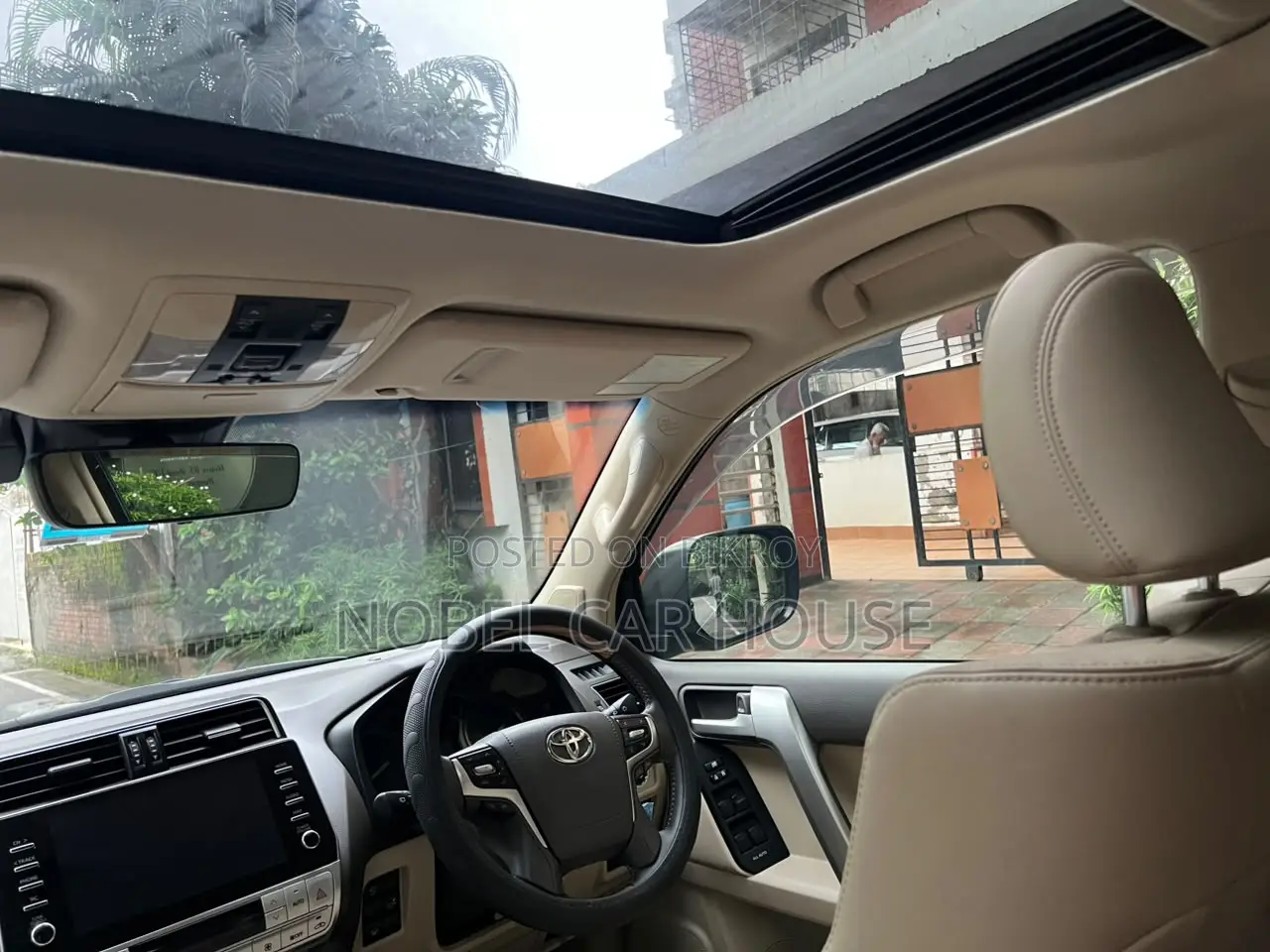 টয়োটা ল্যান্ড ক্রুজার প্রাডো ২০২২ কালো
