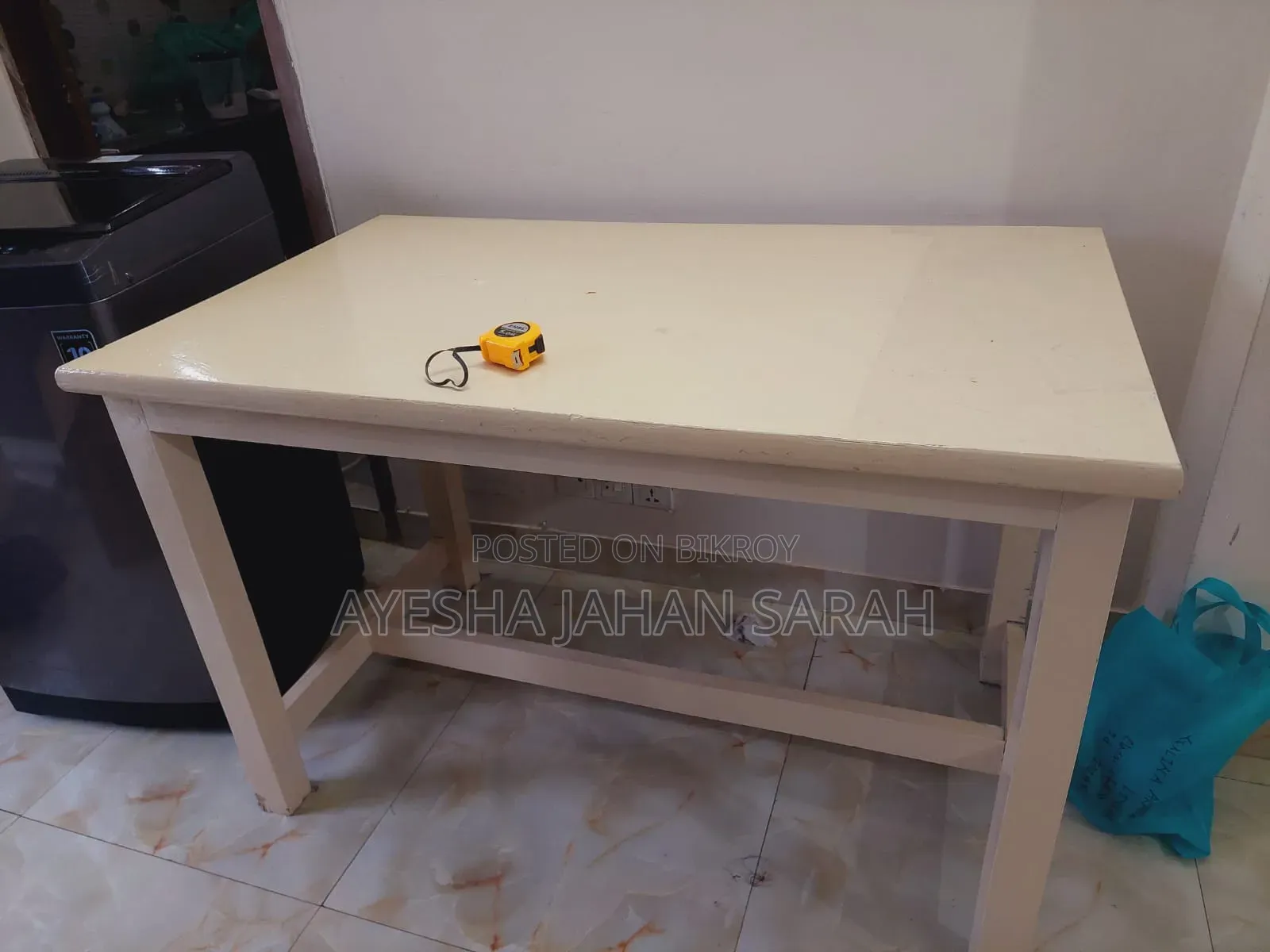 ৪ ফুট / ২.৫ ফুট কাঠের টেবিল