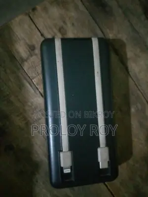 ২০০০০ ভোল্টেজ পাওয়ার ব্যাংক। আরেকটা আছে তাই এইটা বিক্রয় করে দিব জরুরি।