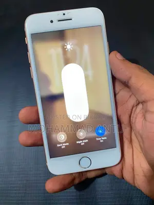 Apple iPhone SE (2020) 128 GB Gold
