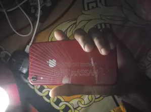 Apple iPhone XR 64 GB Red