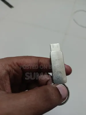১৬ জিবি পেনড্রাইভ