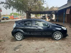 টয়োটা অ্যাকোয়া ২০১৪ ব্ল্যাক