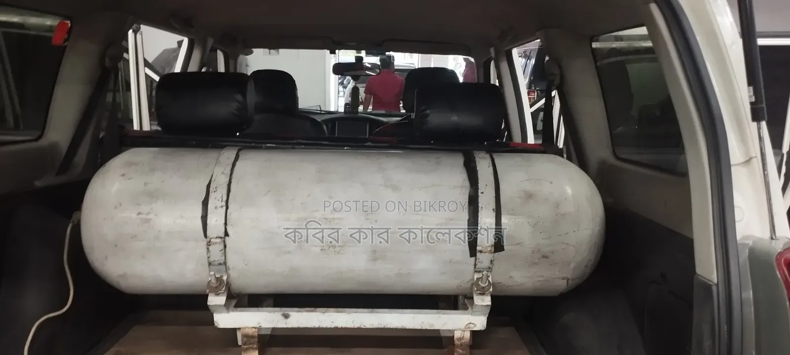 টয়োটা সাকসিড ২০১১ সাদা