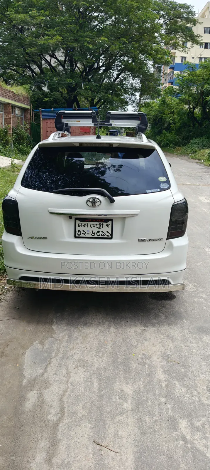 টয়োটা করোলা ফিল্ডার ২০১১ পার্ল