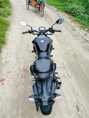 সুজুকি জিক্সার ২০২৩ ব্ল্যাক