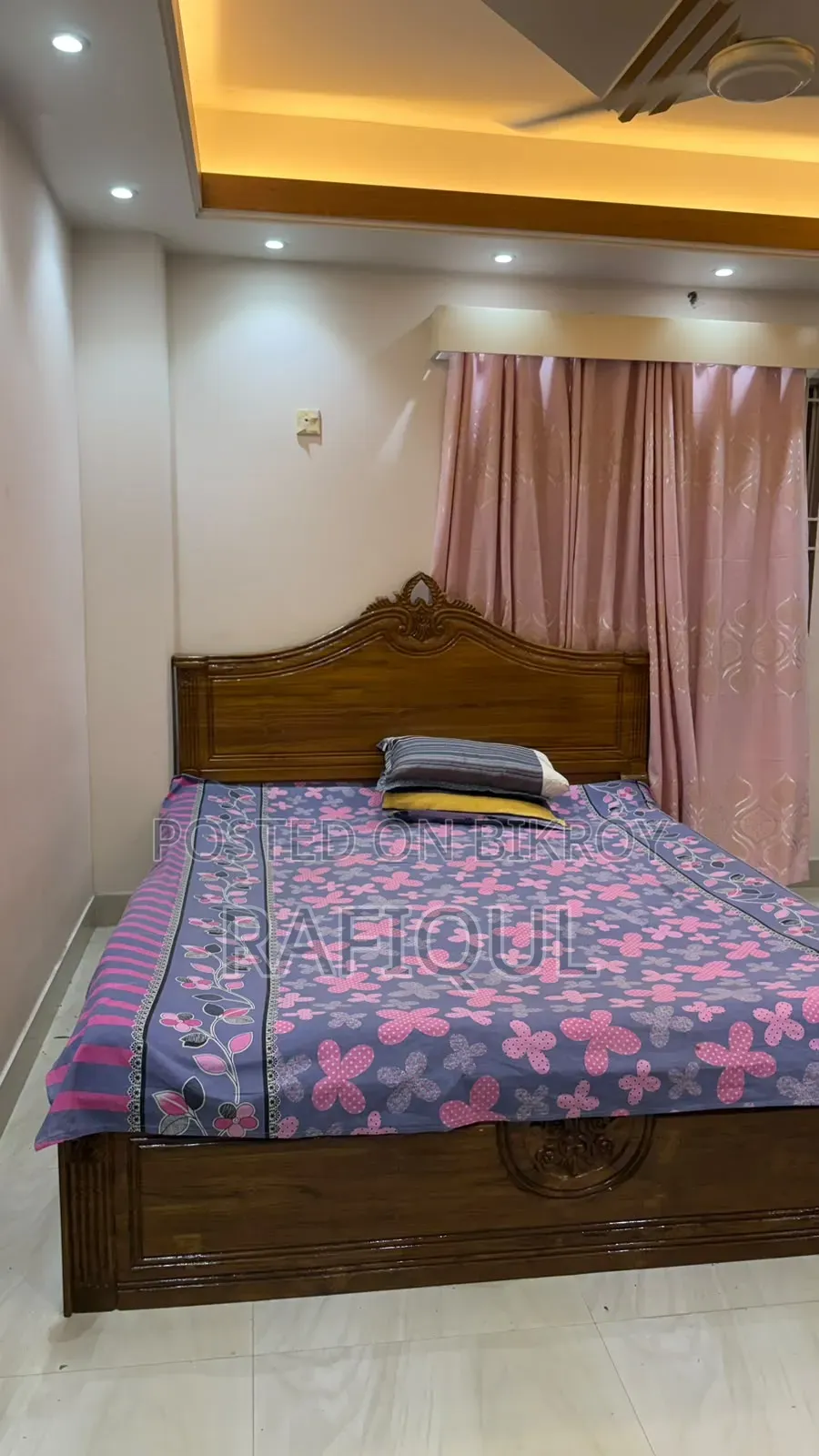 Furniture used for 2 years, brand new, you can see it in person.