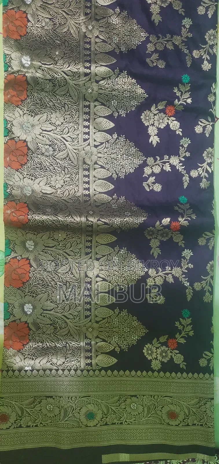 বেনারশি শাড়ী