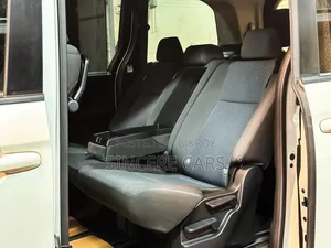 Toyota Noah 2022 Pearl