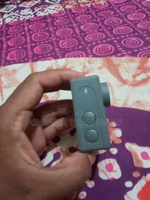 একটি অ্যাকশন ক্যামেরা বিক্রি হবে। আল্ট্রা এইচডি ক্যামেরা