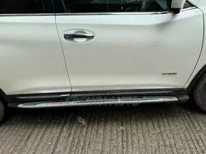 নিসান এক্স-ট্রেইল ২০১৮ সাদা