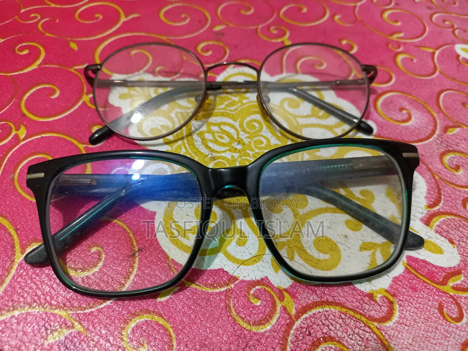 ২ টা চশমা বিক্রি হবে