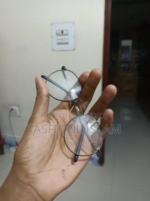 ২ টা চশমা বিক্রি হবে