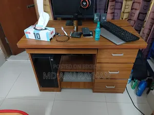 Desktop Table
