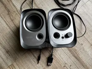 এডিফায়ার আর১২ইউ ২.০ ইউএসবি পাওয়ারড স্পিকার