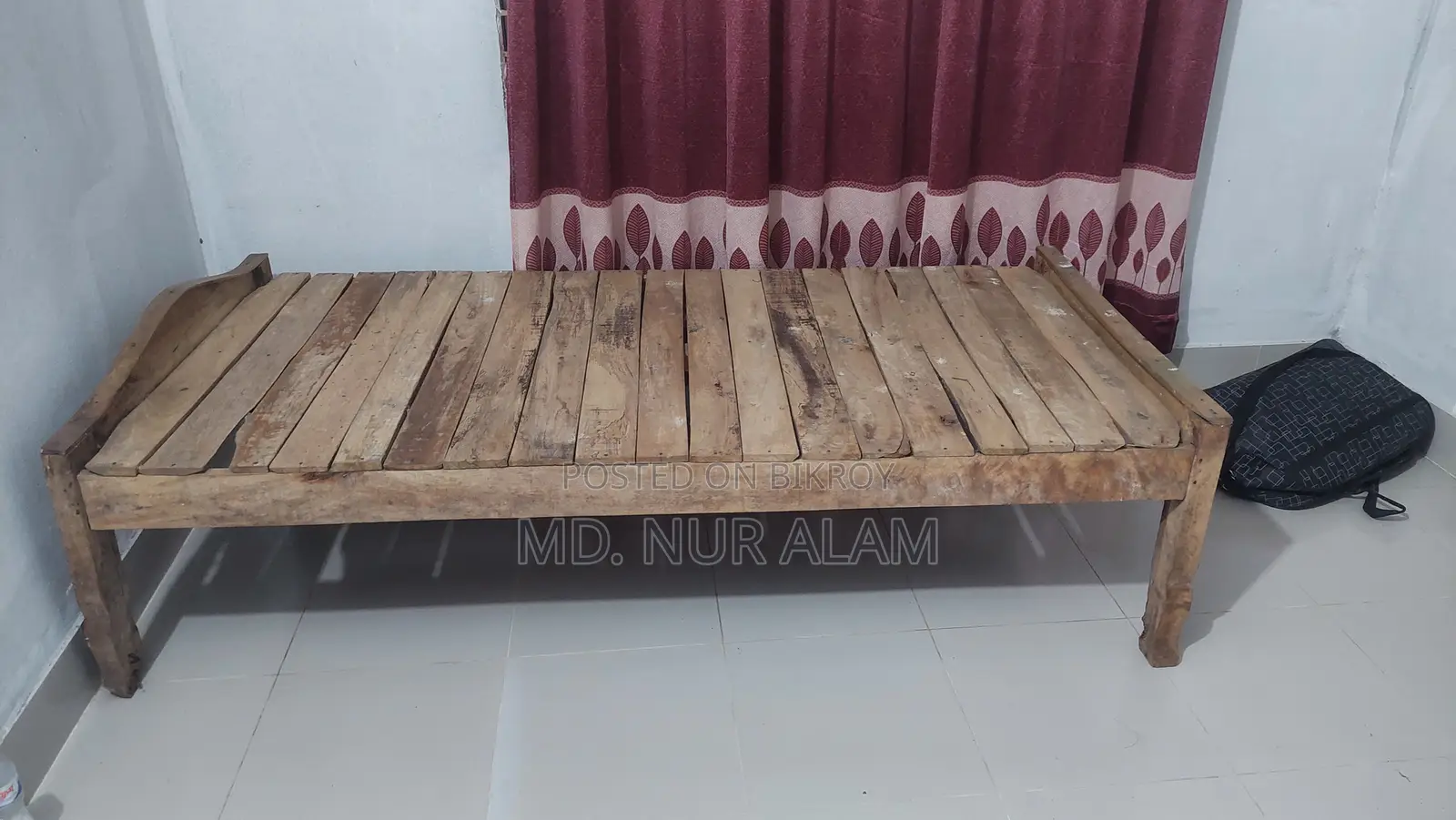 Single bed or choki
