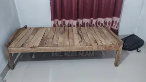 Single bed or choki
