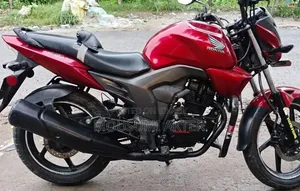 Honda CB 2017 Red