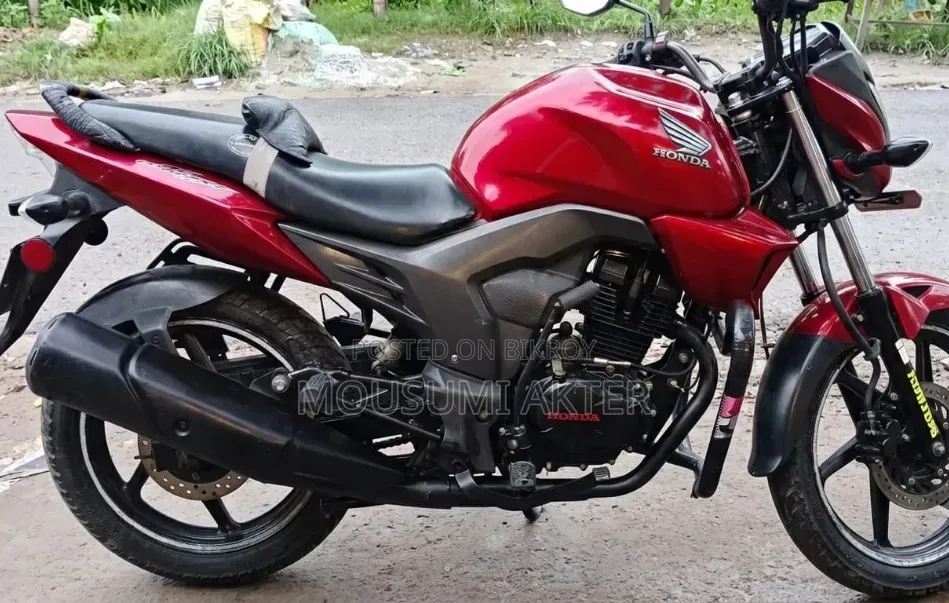 Honda CB 2017 Red