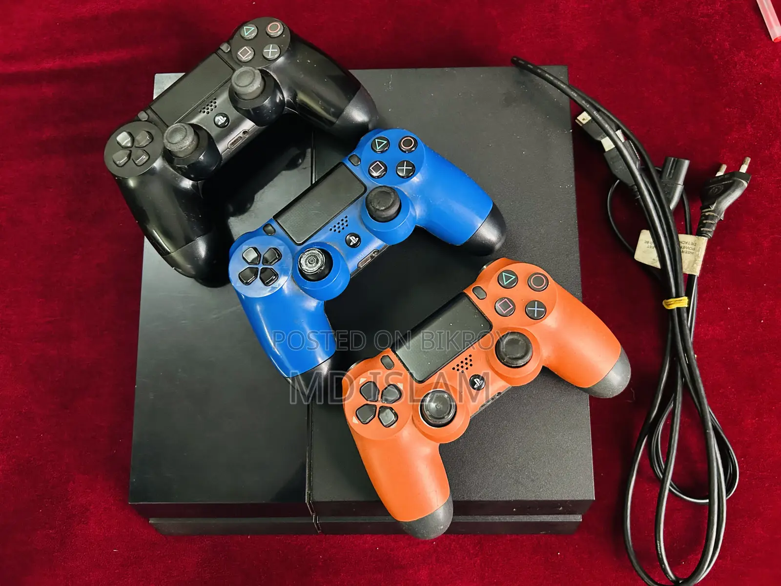 PS4 Slim With Fc22 Disk and 2 Original and One Copy Controller
